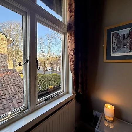 The Black Horse * York