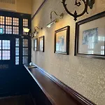 The Black Horse Estalagem *